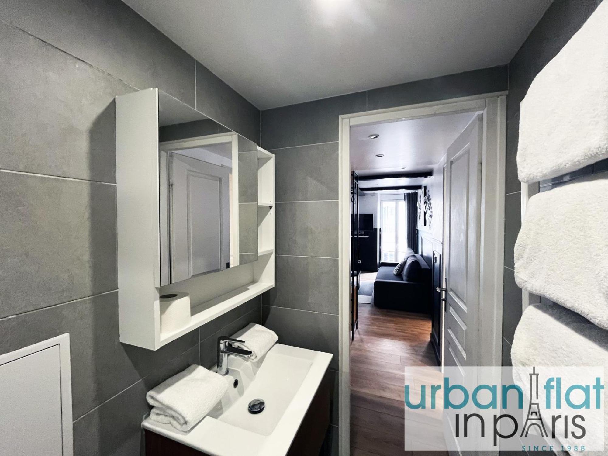 Appartamento Urban Flat 13 - Pretty 2 Bedroom Parisian Flat *